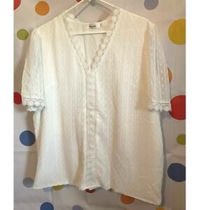 NEW Belinda White Blouse Size Large